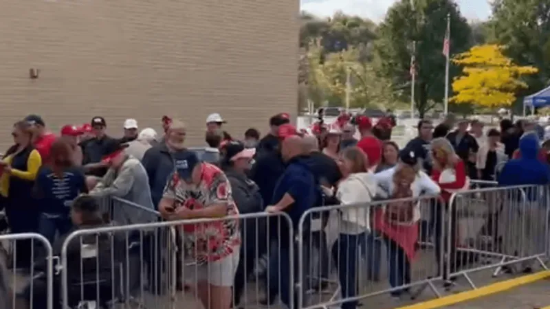 Trump returns to Ohio for Youngstown rally 22 days before midterm election