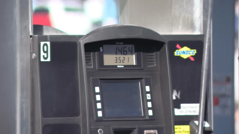 With Ohio midterms 3 weeks away, gas prices loom large for voters