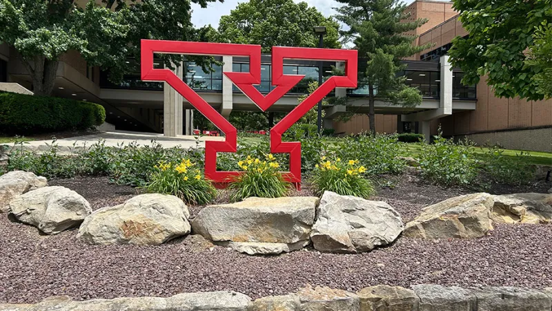 Dr. Kohli Donates $1.25M to YSU Nursing School