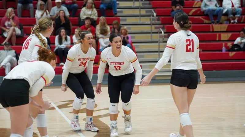 No. 19 Volleyball Silences Heidelberg in Five Set Thriller