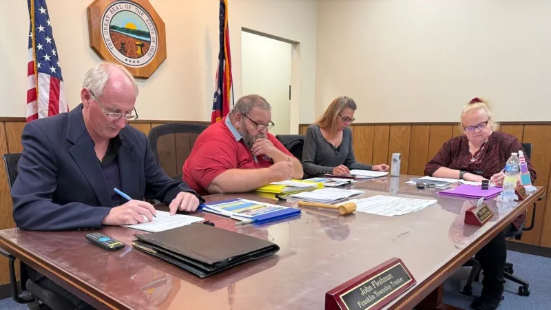 Franklin Township trustees question fiscal officer's performance as she points to bullying