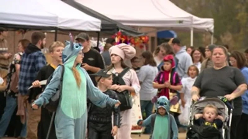 Jefferson County Joint Vocational School hosts fall fest with vendors, trunk-or-treat
