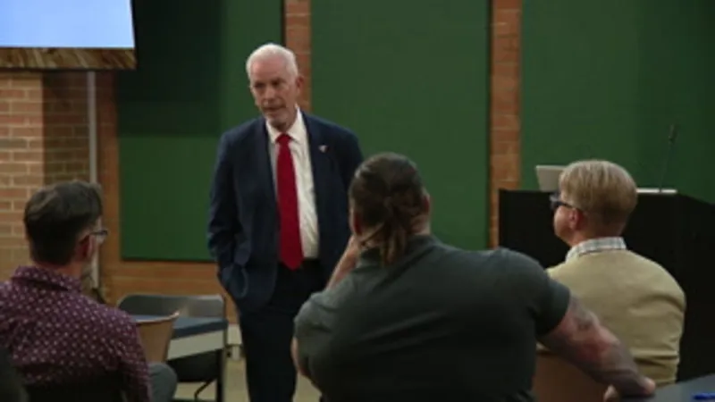 Veterans, small business owners gather in Steubenville to help vets find jobs