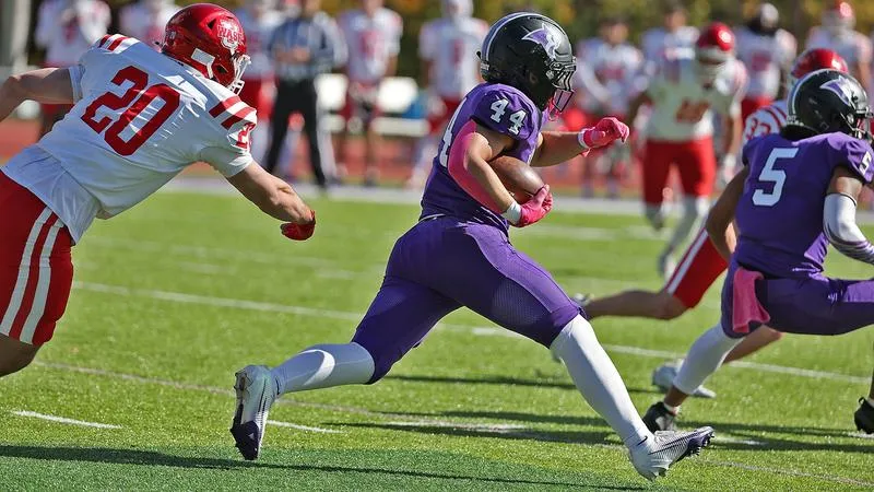 Football: Owls not able to break free from Bears