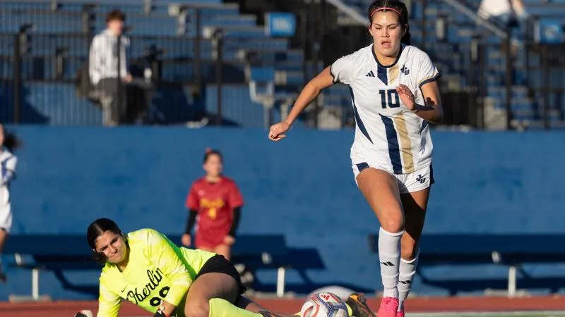 Women's Soccer Soars Past Oberlin in Homecoming Conquest