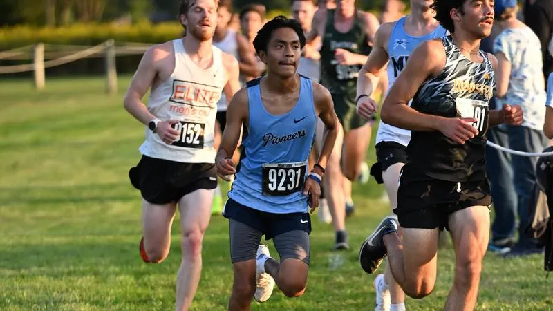 Hernandez top-10 finish leads Cross Country