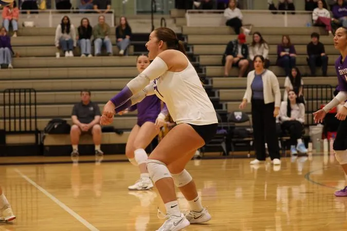 Volleyball: Owls swept by Oberlin