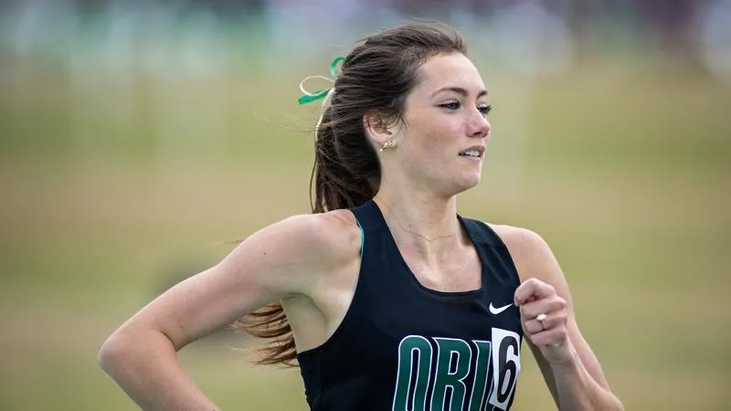 Etheridge Earns Championship Berth in 800
