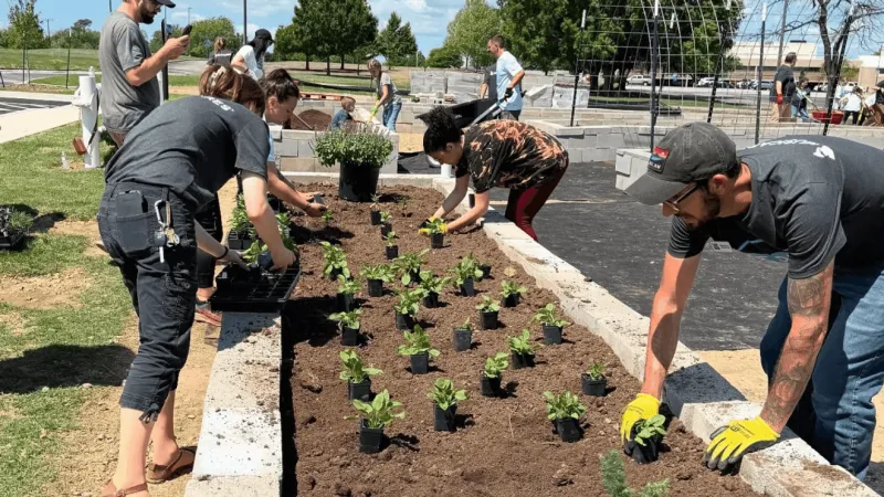 Food On The Move to host MusiCares Volunteer Day