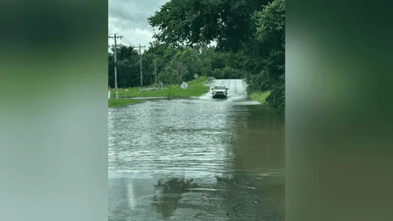 Both directions of 33rd West Avenue shut down due to flooding in Jenks