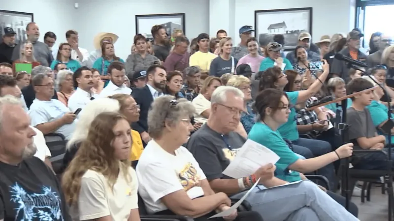 Inola leaders approve ICARE committee as residents push for smelter moratorium