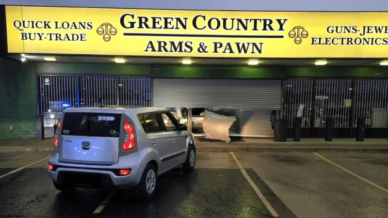 TPD says 2 juvenile suspects ram car into pawn shop to steal guns
