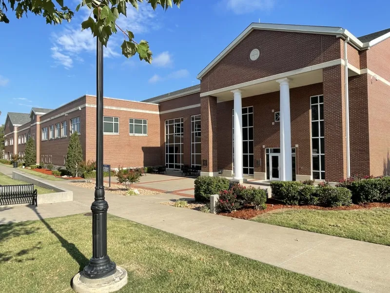 More Than Half of RSU's Class of 2025 Finish Debt-Free