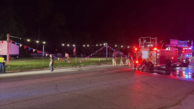 Crews respond to fire at Broken Arrow fireworks stand