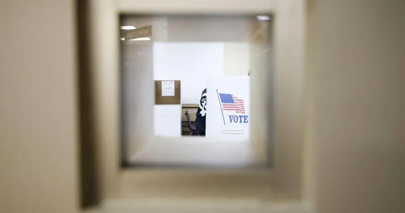 Primary runoff candidates clamor for voters' fading attention