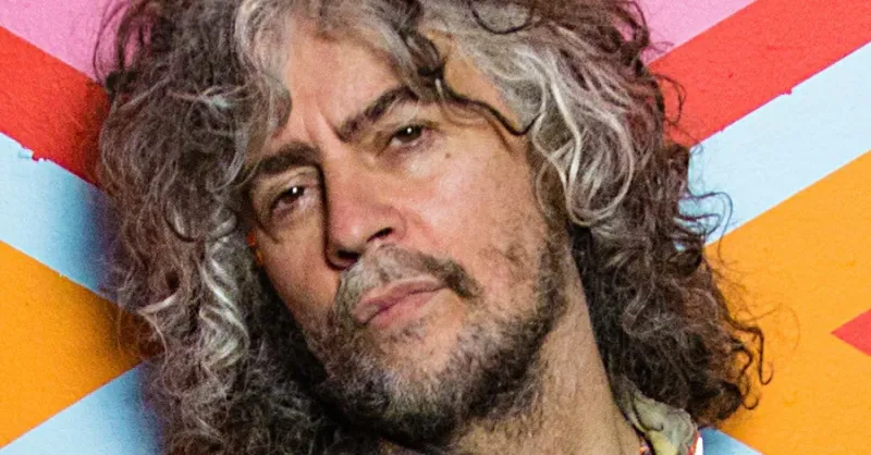 Report: Wayne Coyne Still a Narcissist Dick