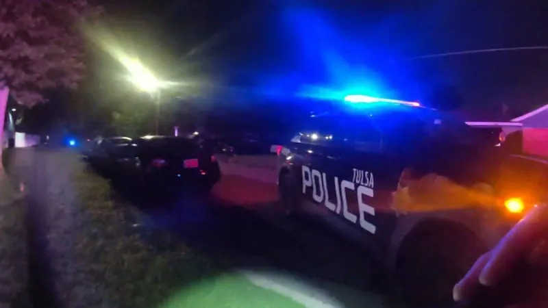 Police: One killed, two others injured in stabbing at Tulsa apartment complex