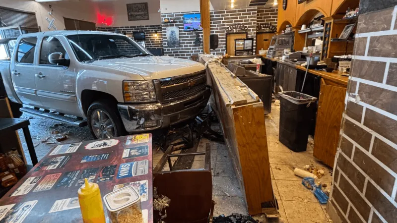 Community rallies behind Oneta Station Diner after devastating crash closes restaurant