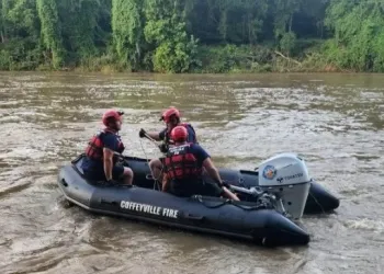 Coffeyville Fire Department Rescues Dog from Verdigris River