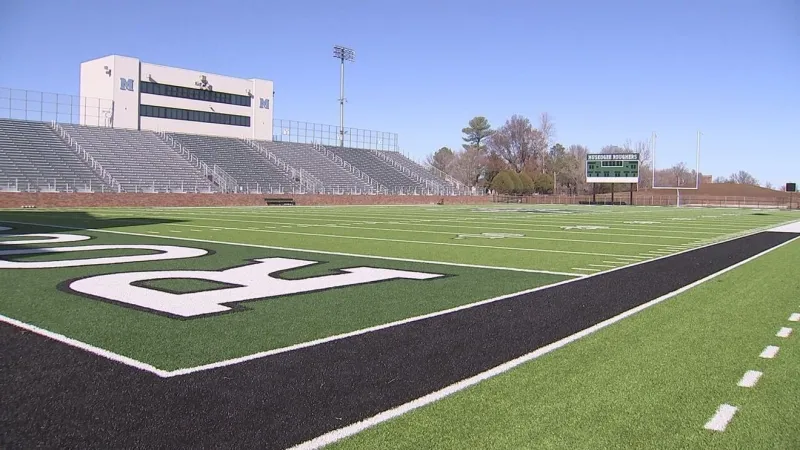 NFL player Kam Curl hosting youth football camp at Muskogee High School stadium