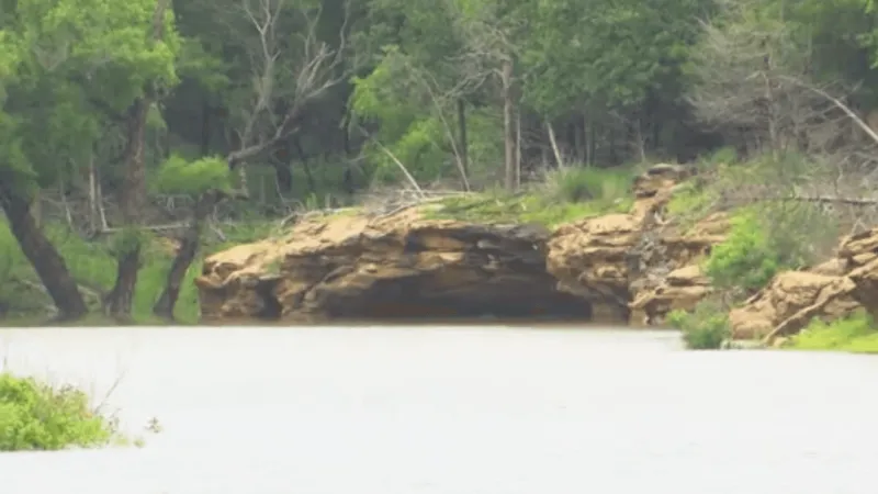 Illinois River Fire and Rescue shares warning against cliff jumping