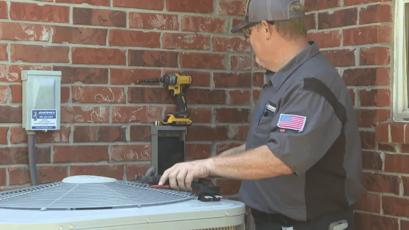 'Saving lives is what we're doing': HVAC crews in Oklahoma battling extreme heat