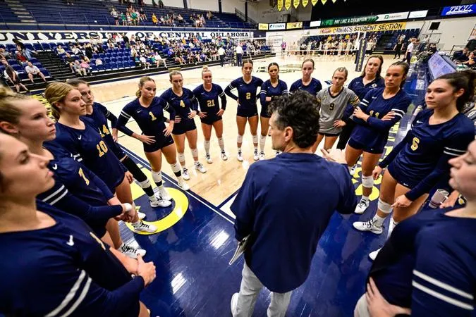 Bronchos Earn AVCA Academic Award