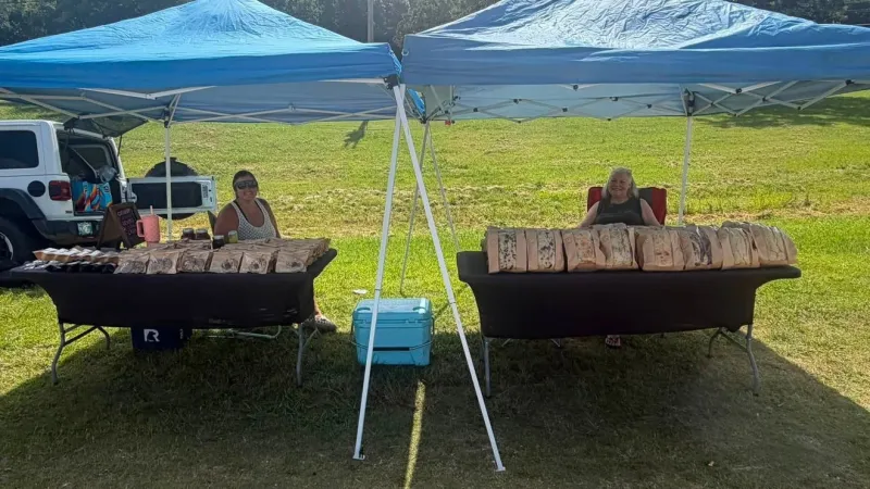 Hundreds sign petition for Sand Springs roadside vendors after city orders relocation