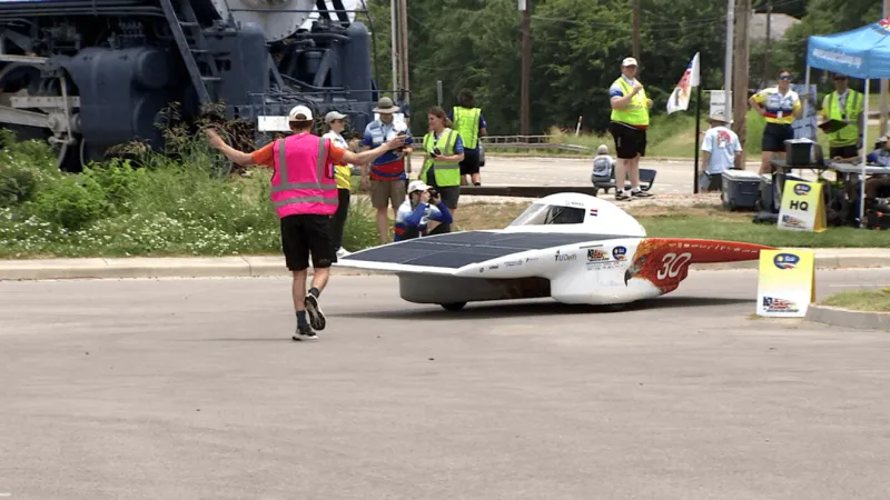 American Solar Challenge cars make checkpoint stop in Tulsa