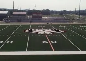 Huskies Prepare for Midnight Madness Practice