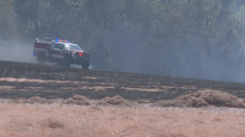 Grass fire burns roughly 3 acres in southeast Oklahoma City