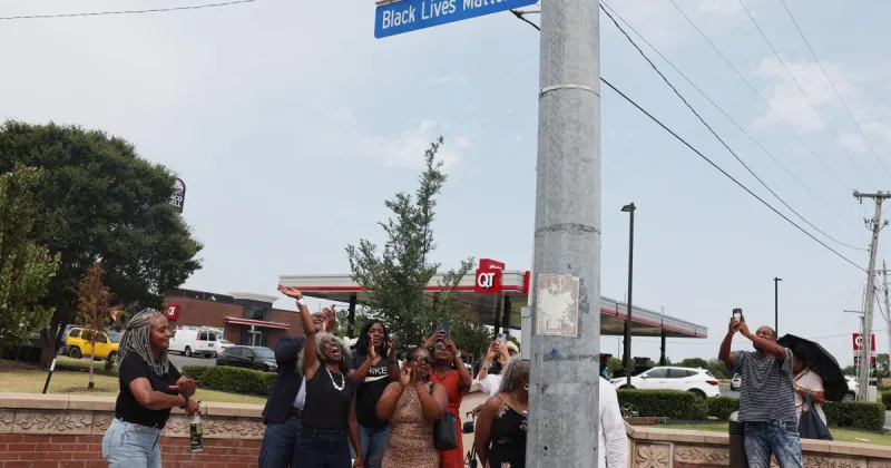 Honorary Tulsa street sign dedicated in memory of city leader Dwain Midget
