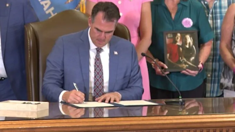 Governor Stitt signs cold case bill