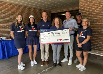 Arvest Bank Donates $500 to Teachers at Jane Phillips Elementary