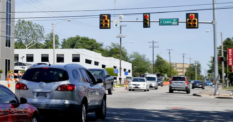 Update: Four-way stop sign removed at Lewis and 21st after repairs following crash