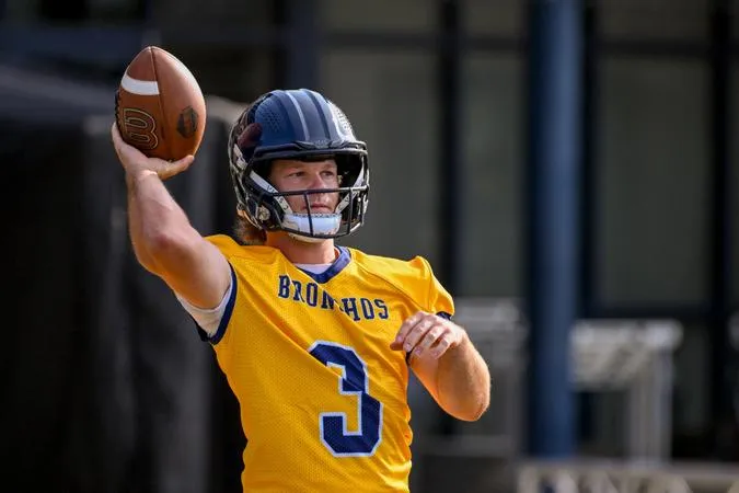 Jett Huff Named To D2Football Elite 100 Watchlist