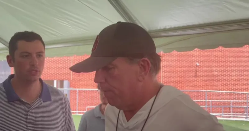 ON THIS DAY | 08.14.25 | Bill Bedenbaugh sees OU's offensive line 'getting better,' but 'as a coach, you're never satisfied'