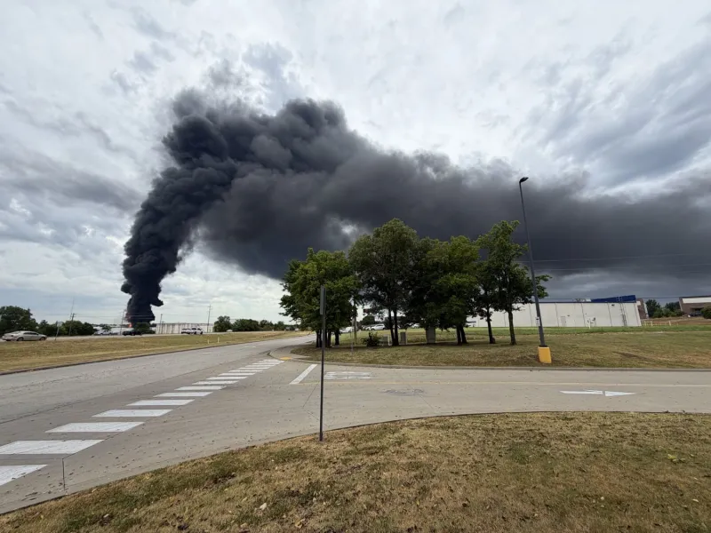 Lightning strike hits Glenpool tank farm, three tanks erupt into flames