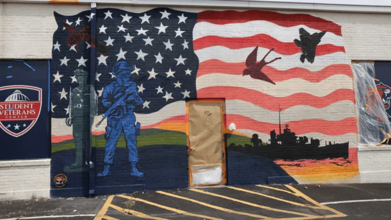 Rogers State University celebrates completion of Student Veteran Center mural