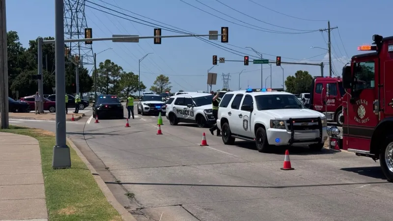 Tulsa Police respond to rollover crash involving Jenks Police