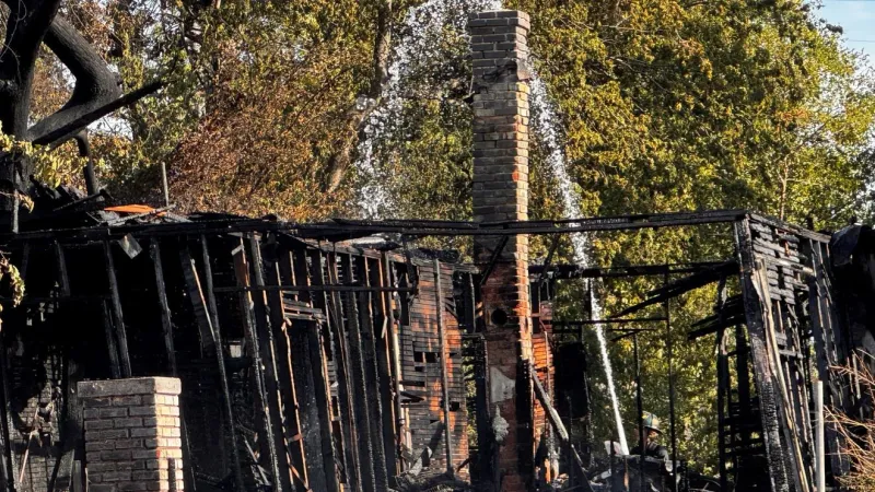 Crews battling structure fire near NW 10th Street and Pennsylvania Avenue in OKC