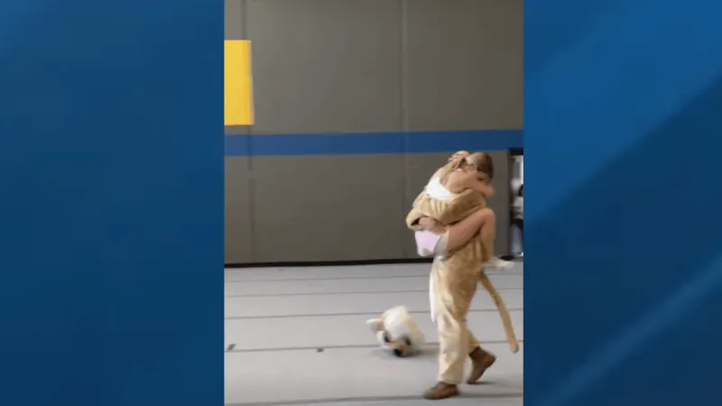 Watch: Army National Guard sergeant returns home to surprise sister