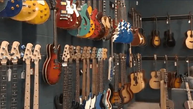 Tulsa Guitar Company opens new Studio Row location