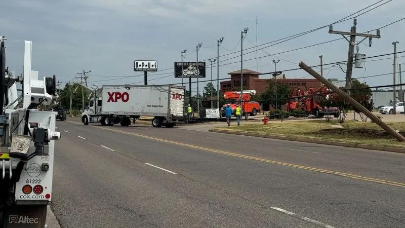 OG&E crews work to restore power after semi hits lines in northwest OKC
