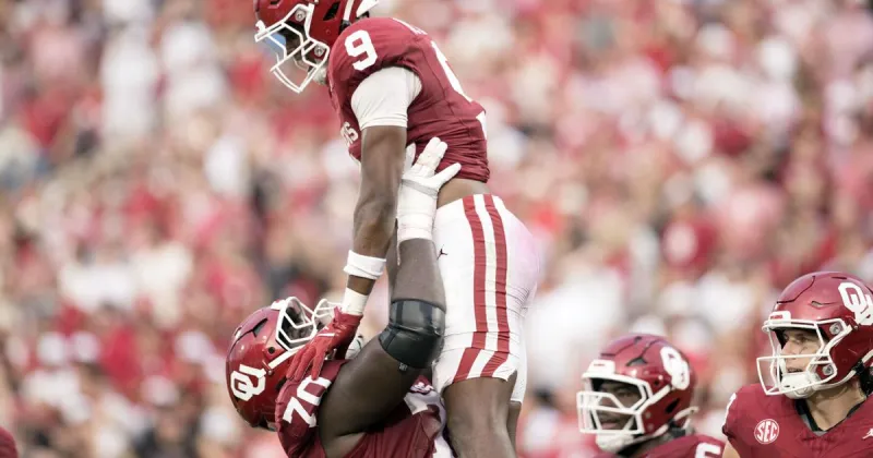 Fodje helping OU offensive line 'fit together like glue'