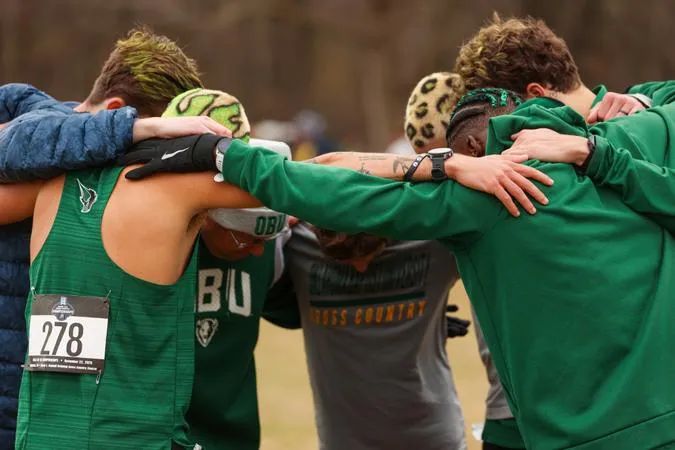 Men's Cross Country Ranked 6th in Central Region