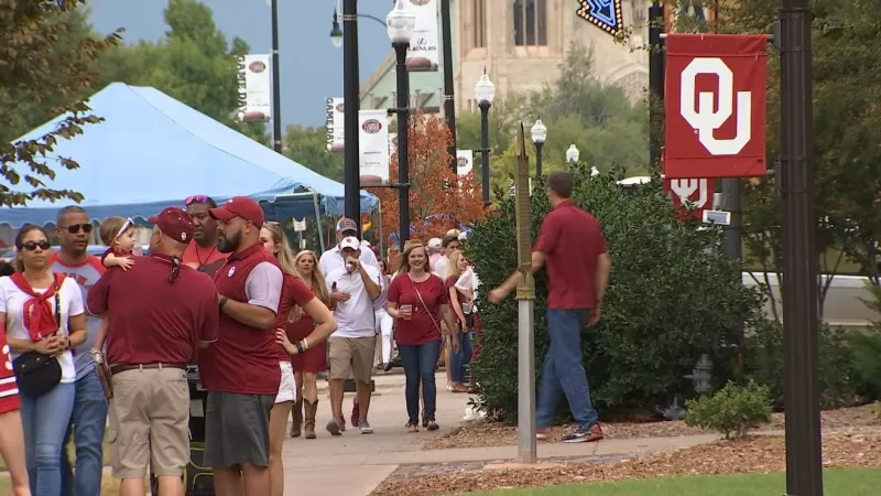 Free shuttle service helps OU fans make it to Campus Corner