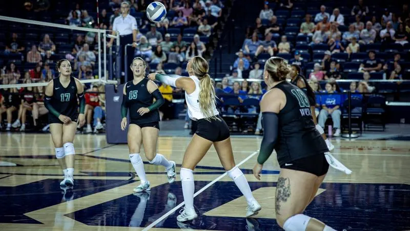 RiverHawks Fall to Newman in Three Sets