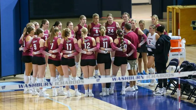 Eagles Split Saturday Matches at the Fairfield Inn Griffon Volleyball Classic