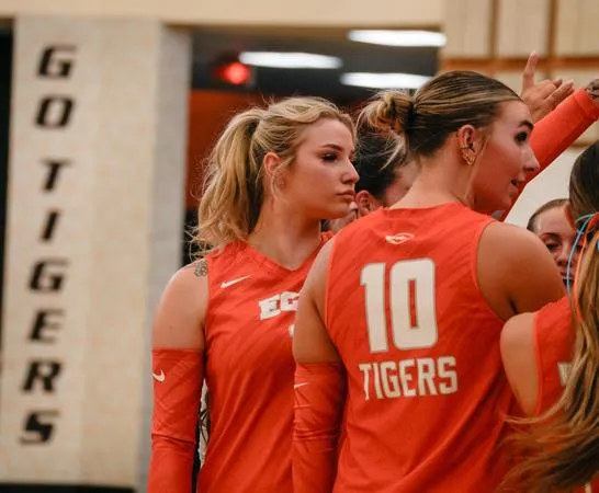 Volleyball Opens GAC Play with Four-Set Battle Battle at NWOSU
